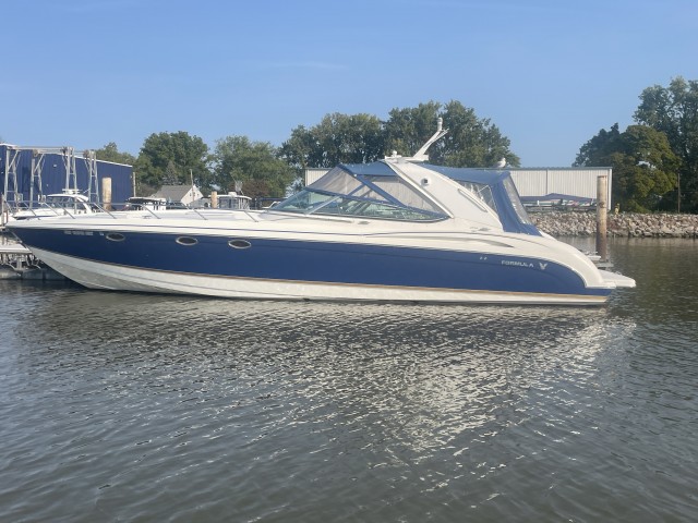 2002 Formula 400 Super Sport  for sale at True North Yacht Sales & Service