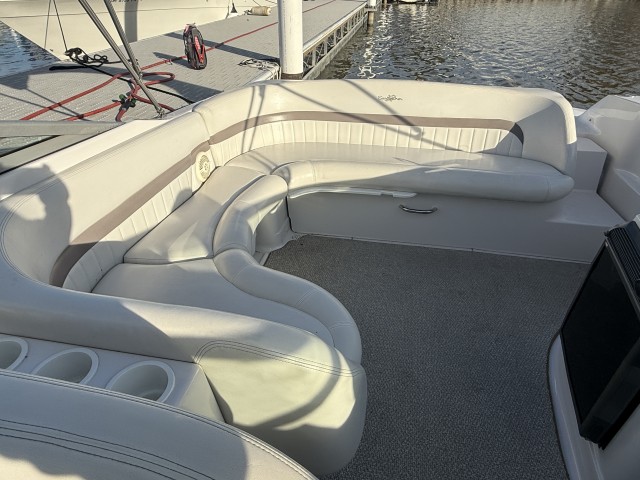 2003 Four Winns 285 Sundowner  for sale at True North Yacht Sales & Service