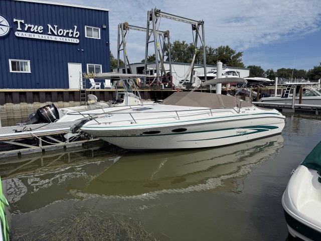 1998 SEA RAY 280 SUN SPORT  for sale at True North Yacht Sales & Service