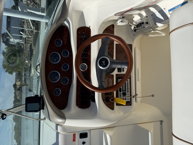 1998 SEA RAY 280 SUN SPORT  for sale at True North Yacht Sales & Service