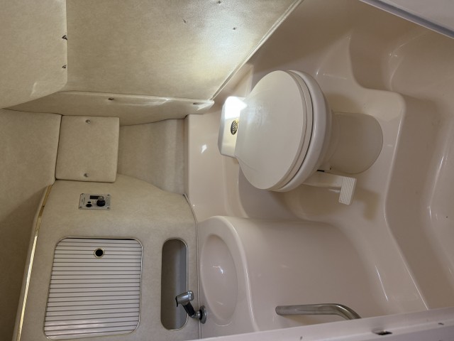 1998 SEA RAY 280 SUN SPORT  for sale at True North Yacht Sales & Service