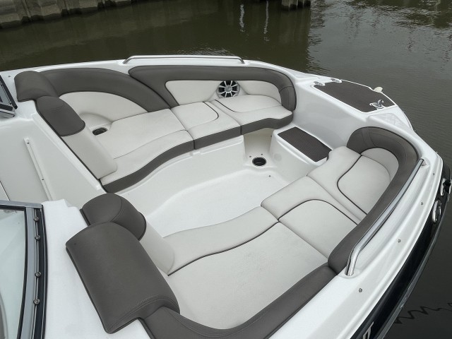 2020 Yamaha 242 Limited S  for sale at True North Yacht Sales & Service