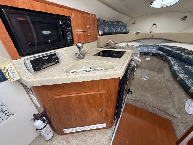 2004 LARSON CABRIO 274  for sale at True North Yacht Sales & Service