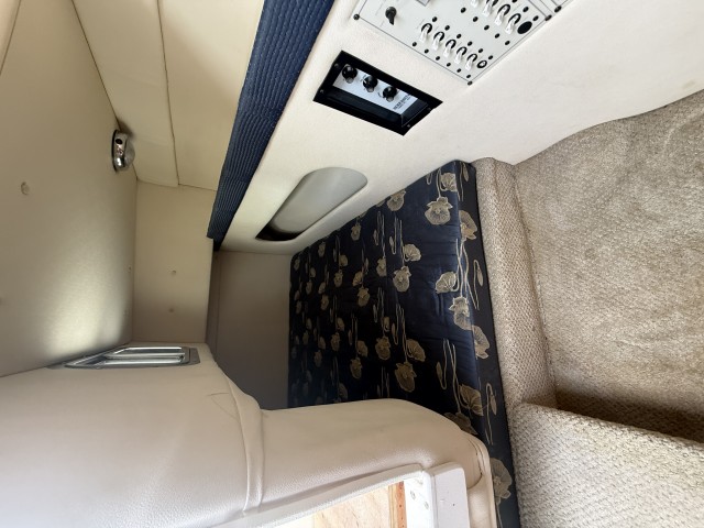 2004 LARSON CABRIO 274  for sale at True North Yacht Sales & Service