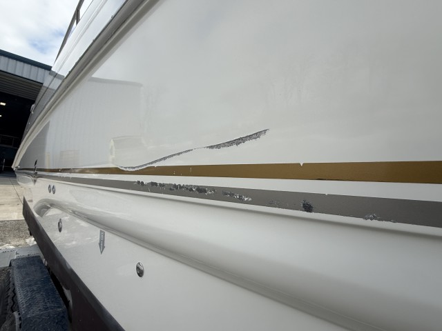 2004 LARSON CABRIO 274  for sale at True North Yacht Sales & Service