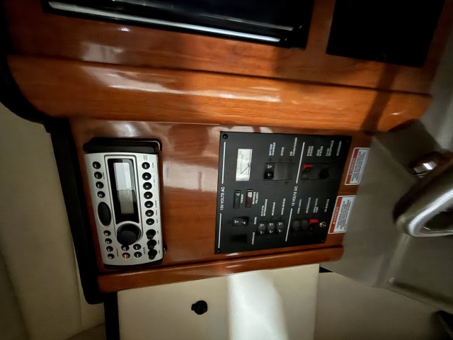 2007 SEA RAY 240 Sundancer  for sale at True North Yacht Sales & Service