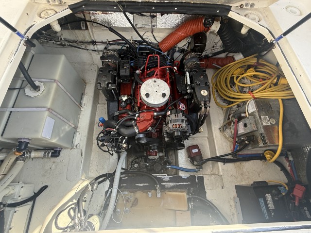 2007 LARSON CABRIO 260  for sale at True North Yacht Sales & Service