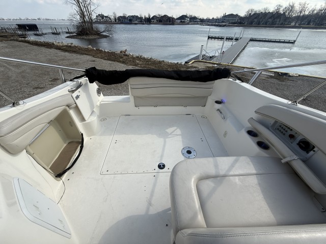 2007 LARSON CABRIO 260  for sale at True North Yacht Sales & Service
