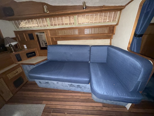 1986 SEA RAY 340 Express  for sale at True North Yacht Sales & Service