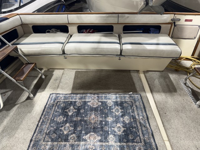 1986 SEA RAY 340 Express  for sale at True North Yacht Sales & Service