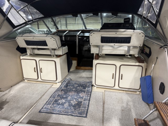 1986 SEA RAY 340 Express  for sale at True North Yacht Sales & Service