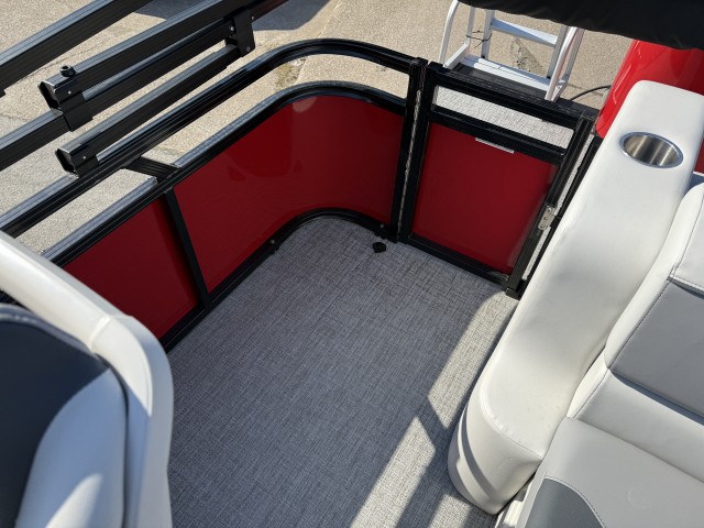 2025 TAHOE  Sport 19' Cruise Rear Bench  for sale at True North Yacht Sales & Service