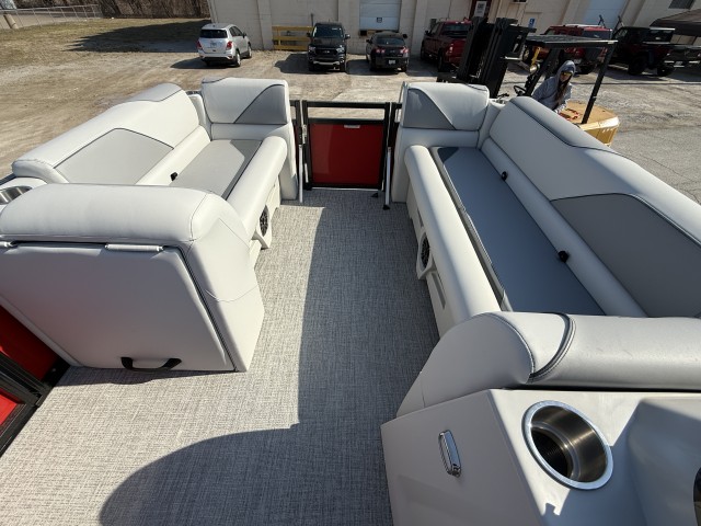 2025 TAHOE  Sport 19' Cruise Rear Bench  for sale at True North Yacht Sales & Service