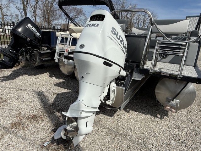 2025 TAHOE  Quad Lounger Shift 2385  for sale at True North Yacht Sales & Service