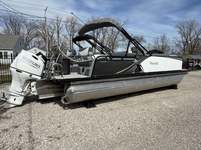 2025 TAHOE  Quad Lounger Shift 2385  for sale at True North Yacht Sales & Service