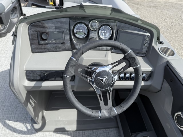 2025 TAHOE  Quad Lounger Shift 2385  for sale at True North Yacht Sales & Service
