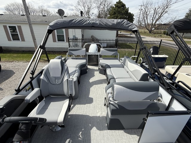 2025 TAHOE  Quad Lounger Shift 2385  for sale at True North Yacht Sales & Service