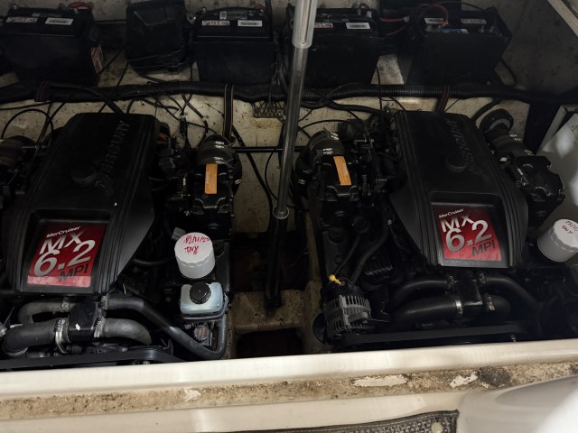 2002 Rinker FIESTA VEE 342  for sale at True North Yacht Sales & Service