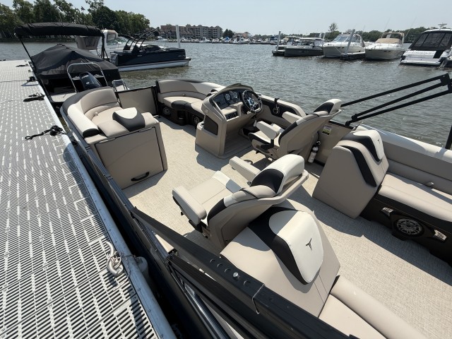 2025 TAHOE  LTZ QUAD LOUNGER 2385   for sale at True North Yacht Sales & Service