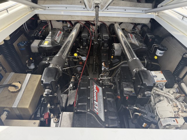 1994 FORMULA 419 SR-1  for sale at True North Yacht Sales & Service