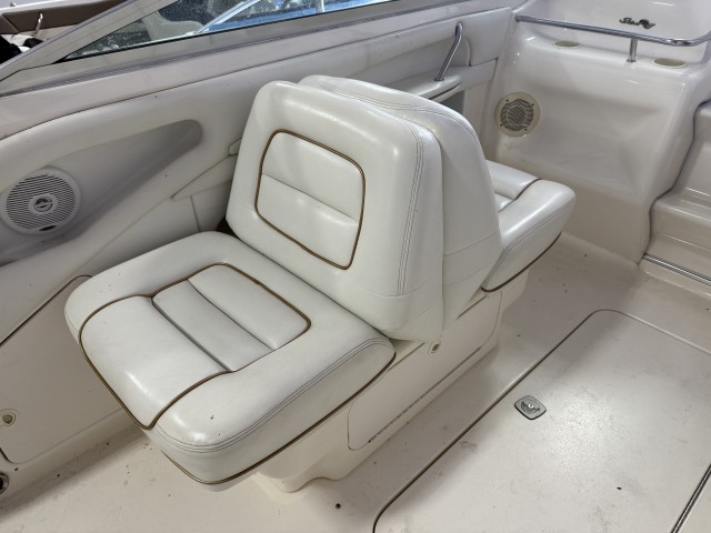 1998 SEA RAY 280 SUN SPORT  for sale at True North Yacht Sales & Service