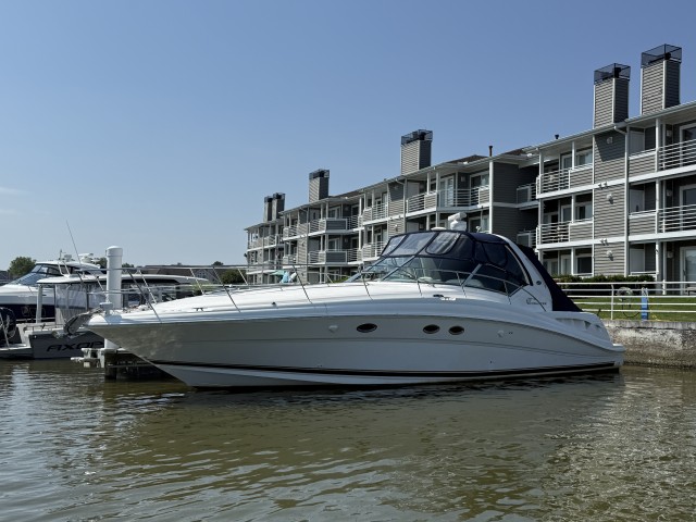 2003 SEA RAY 420 Sundancer  for sale at True North Yacht Sales & Service