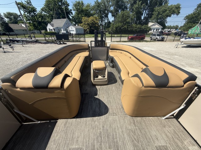 2025 TAHOE  2785 CRFS  for sale at True North Yacht Sales & Service