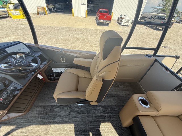 2025 TAHOE  2785 CRFS  for sale at True North Yacht Sales & Service