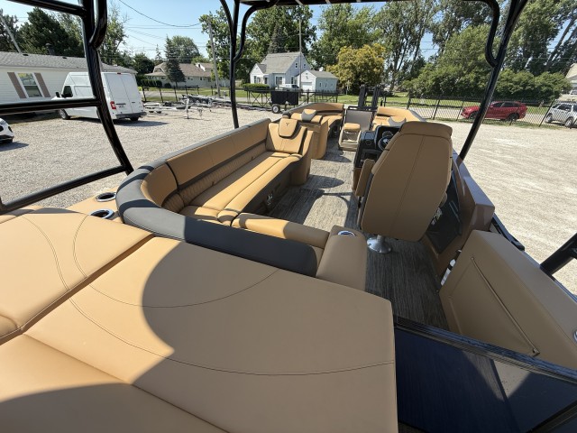 2025 TAHOE  2785 CRFS  for sale at True North Yacht Sales & Service