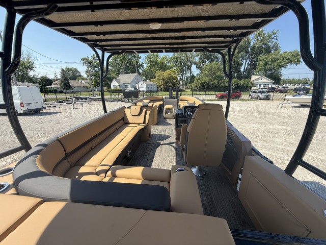 2025 TAHOE  2785 CRFS  for sale at True North Yacht Sales & Service