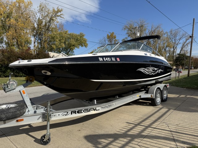 2008 Regal 2520 FASDECK  for sale at True North Yacht Sales & Service
