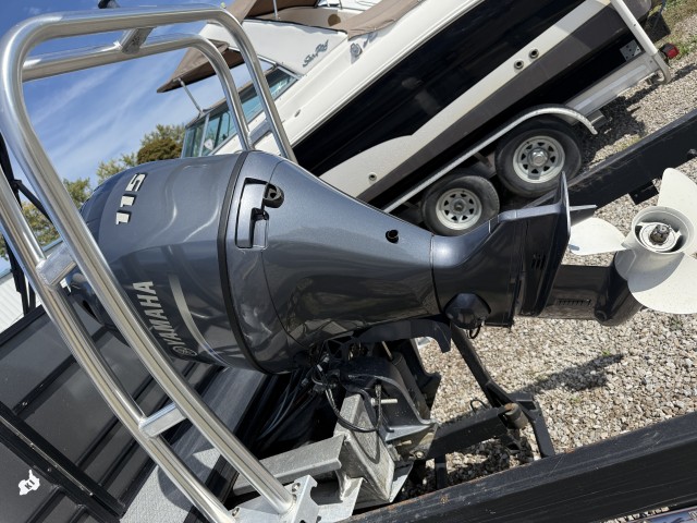 2020 Sun Chaser Geneva 22  for sale at True North Yacht Sales & Service